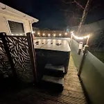 A And C Plot 21 Huge Hot Tub Pet Friendly No Commercial Vans