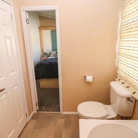 A And C Plot 21 2 Double Bedrooms Plot 21 With Hot Tub 1 Pet Only No Commercial Vans 4pm Check In Campingplads High Hesket